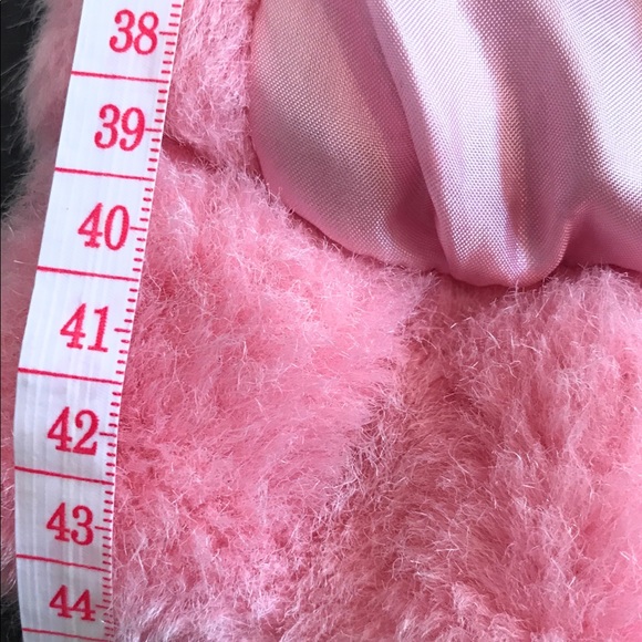 Super Cute Soft Pink Faux Fur top ( Versatile,l - Picture 5 of 6
